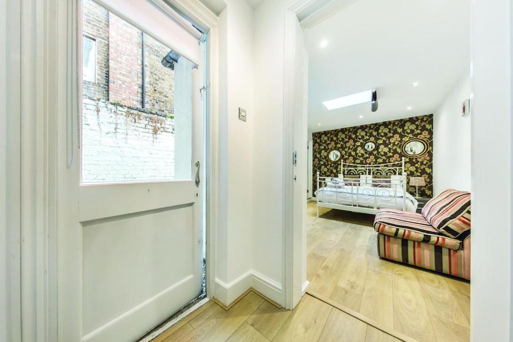 3 Bedroom Apartment In Westminster Лондон Екстериор снимка